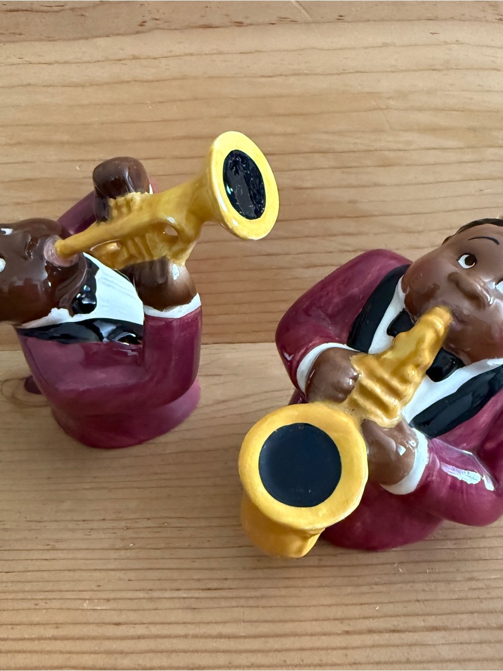 Vintage Clay Art Ceramic Jazz Musician Salt & Pepper Shakers - Burgundy & Gold
